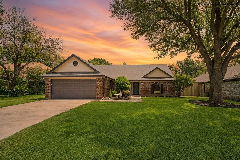 7420 Meadowview Terrace, North Richland Hills