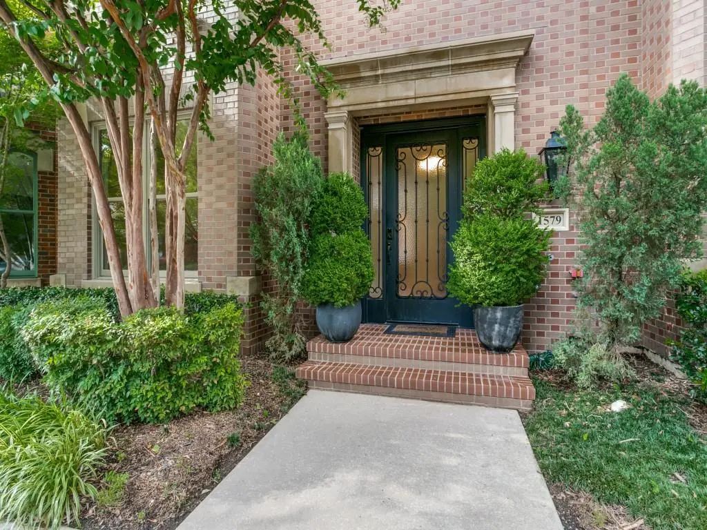 1579 Main Street, Southlake