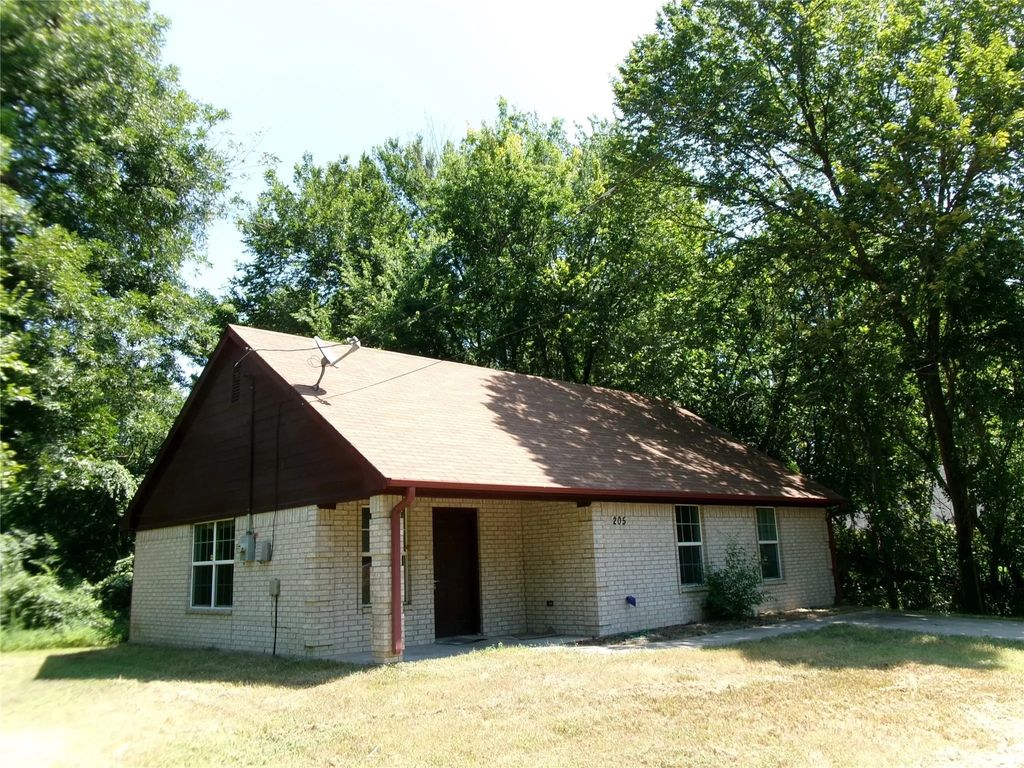 204 Maxwell Street, Sulphur Springs