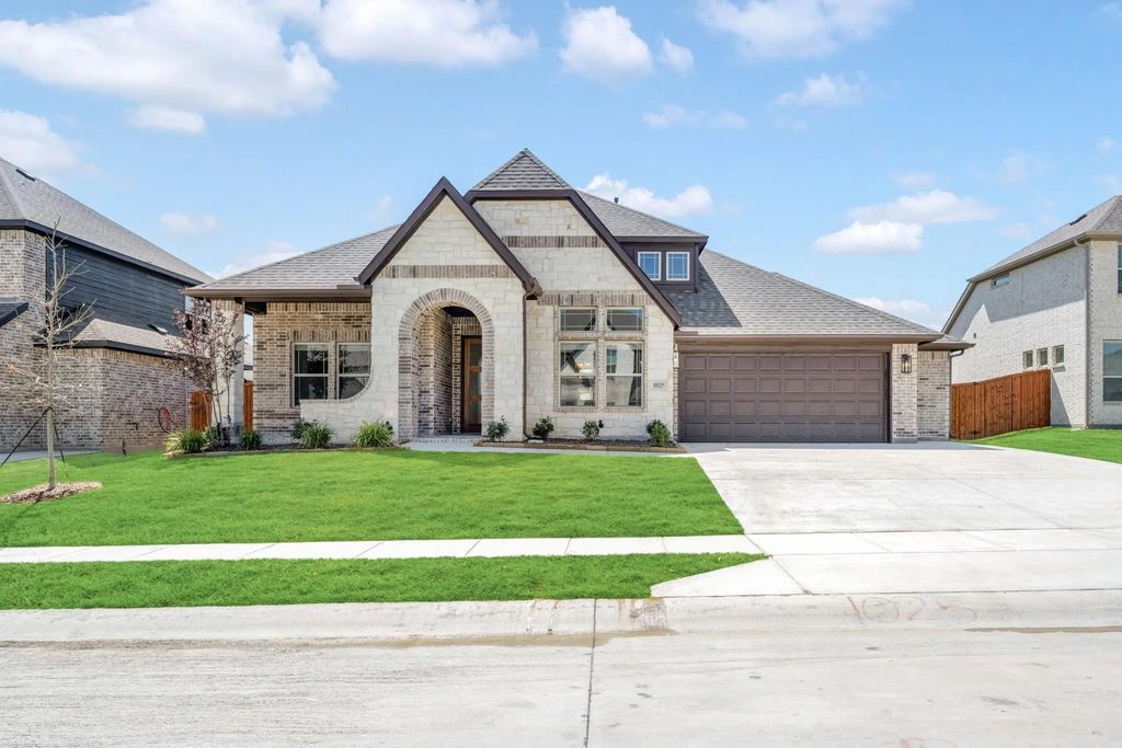 1025 Emerald Trace Drive, Justin