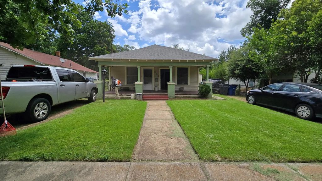 922 Hollywood Avenue, Dallas