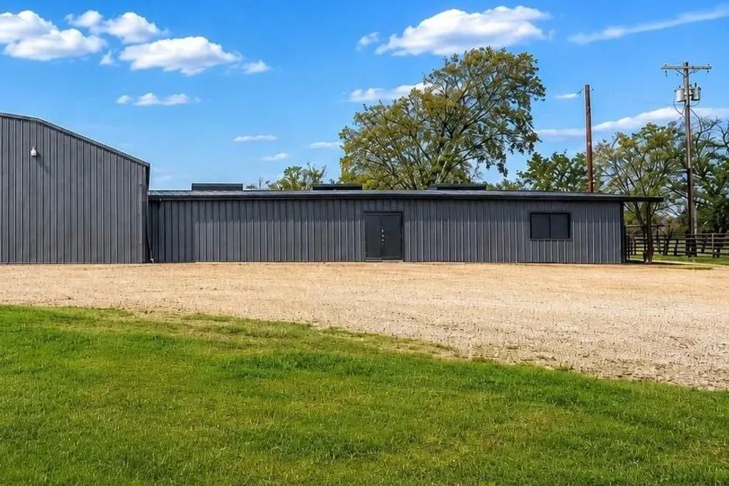 109 Frontier Drive, Quinlan