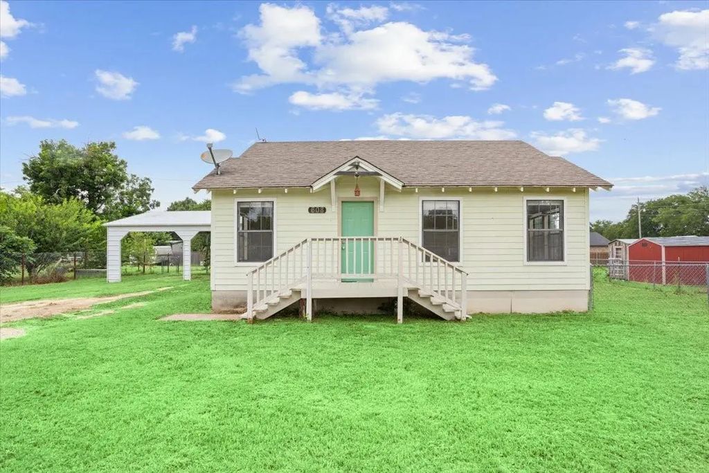 608 Ninth Street, Hico