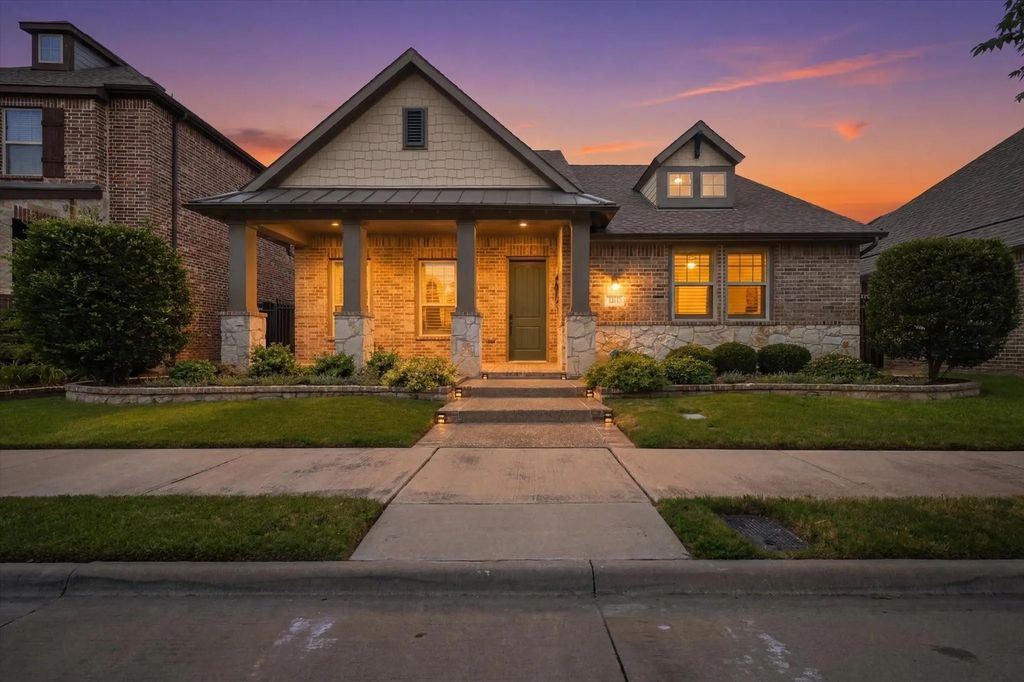 1231 Autumn Mist Way, Arlington