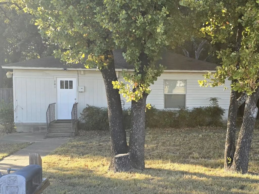 107 Fisk Road, Seagoville