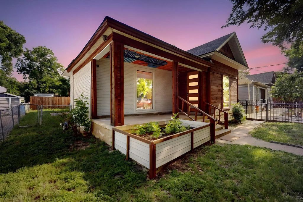 712 W 8th Street, Dallas