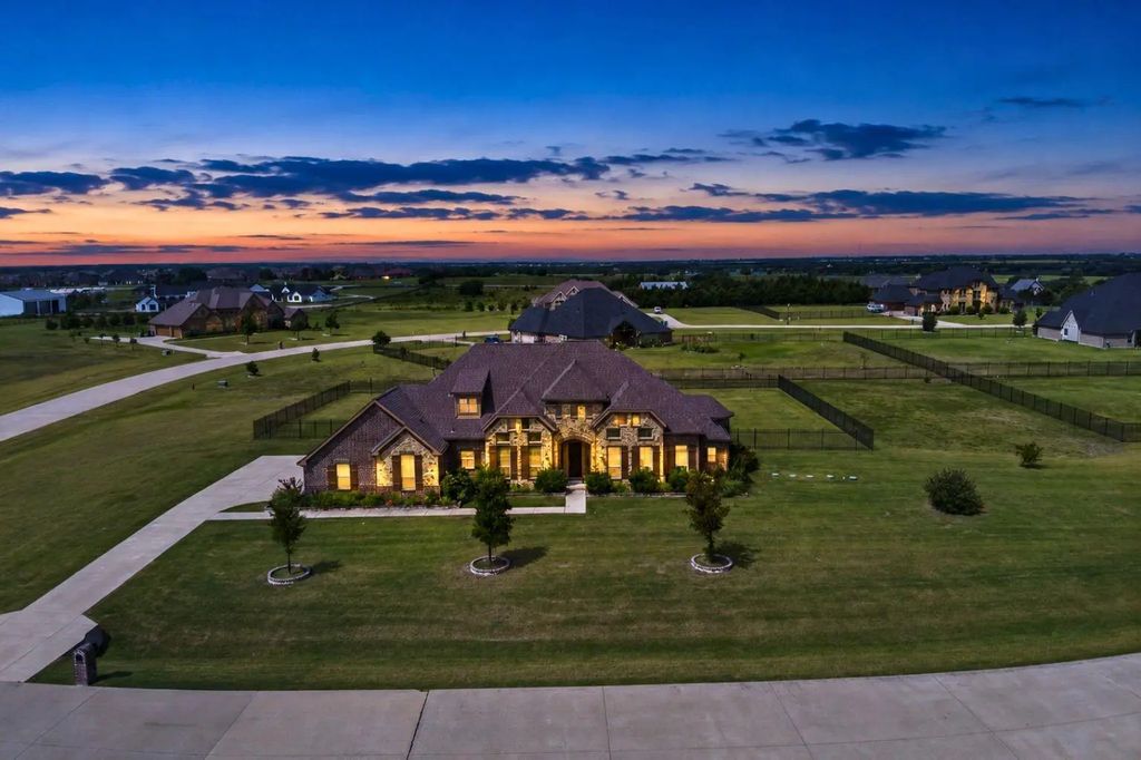 415 Silver Spur Trail, Rockwall