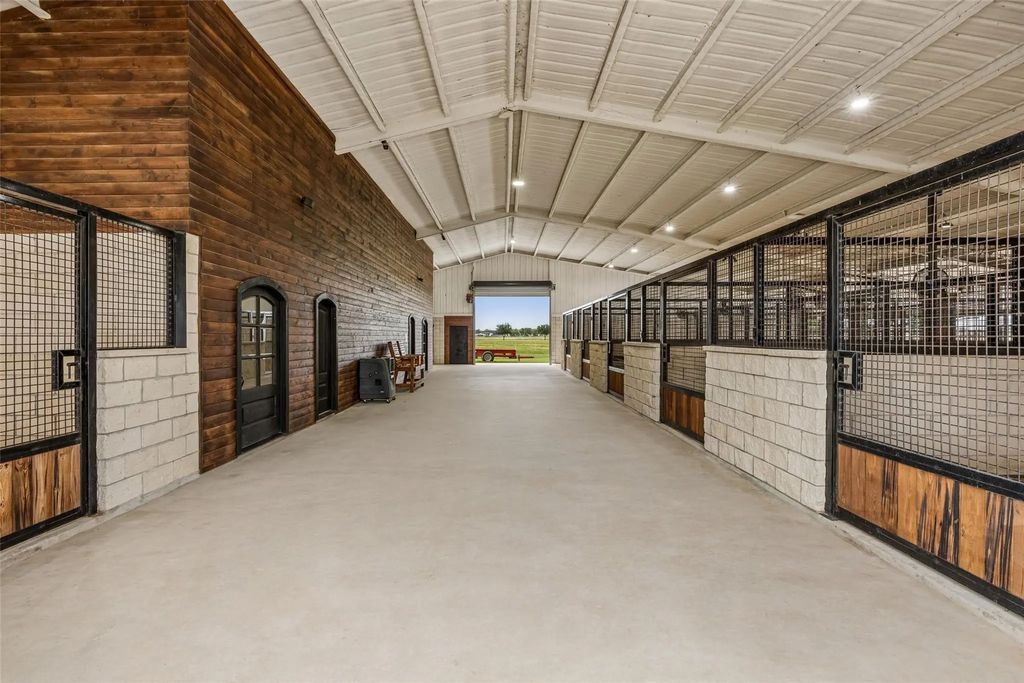 14714 Us Highway 377, Whitesboro