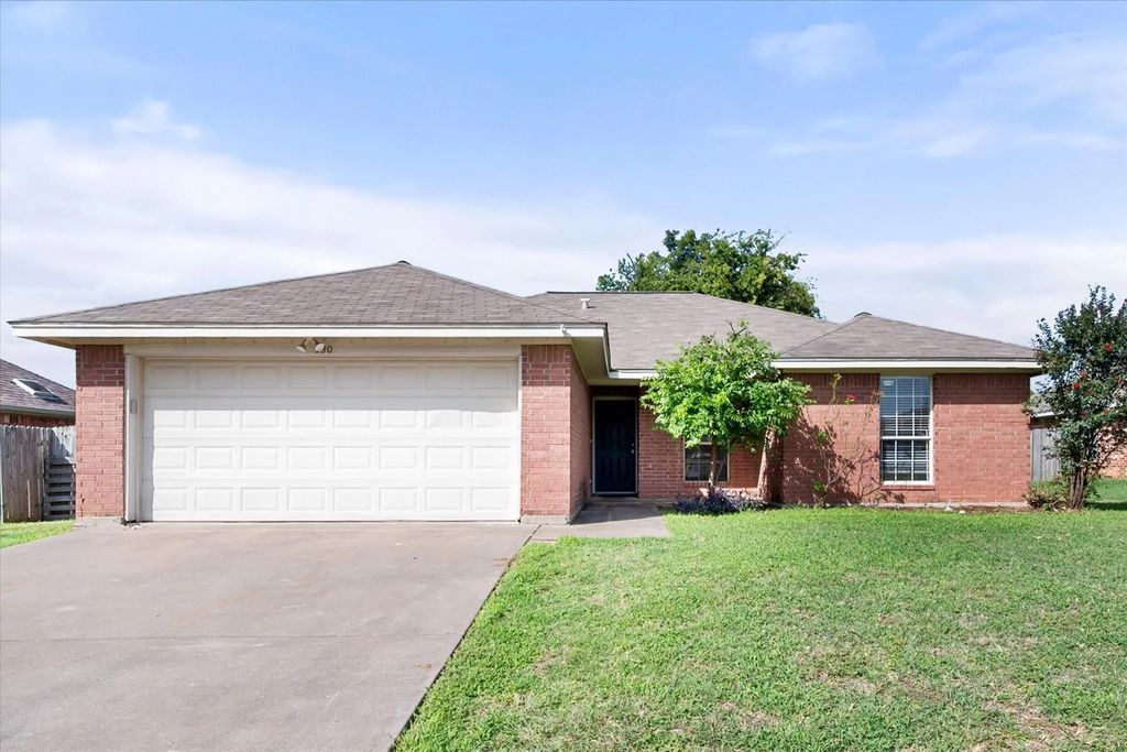 330 Schumacher Drive, Burleson