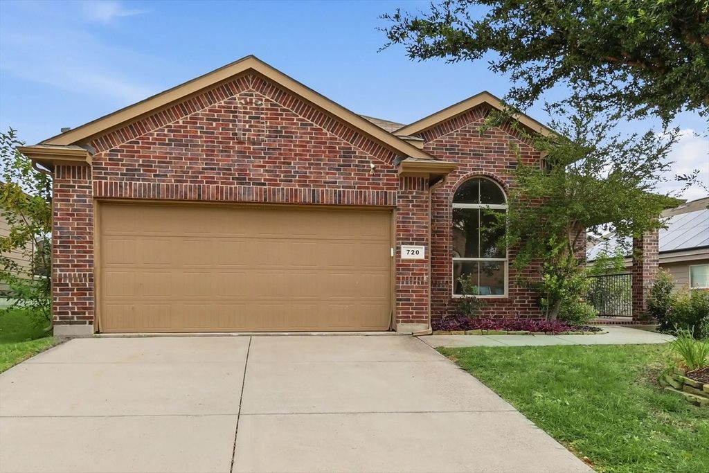 720 Rio Bravo Drive, Fort Worth