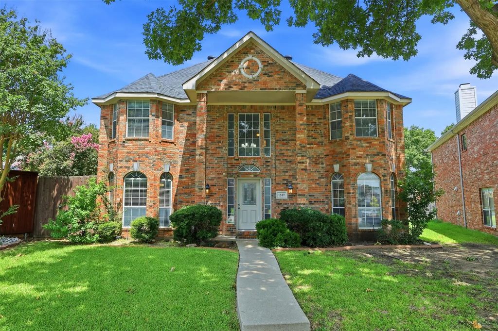 1517 Lodengreen Court, Plano