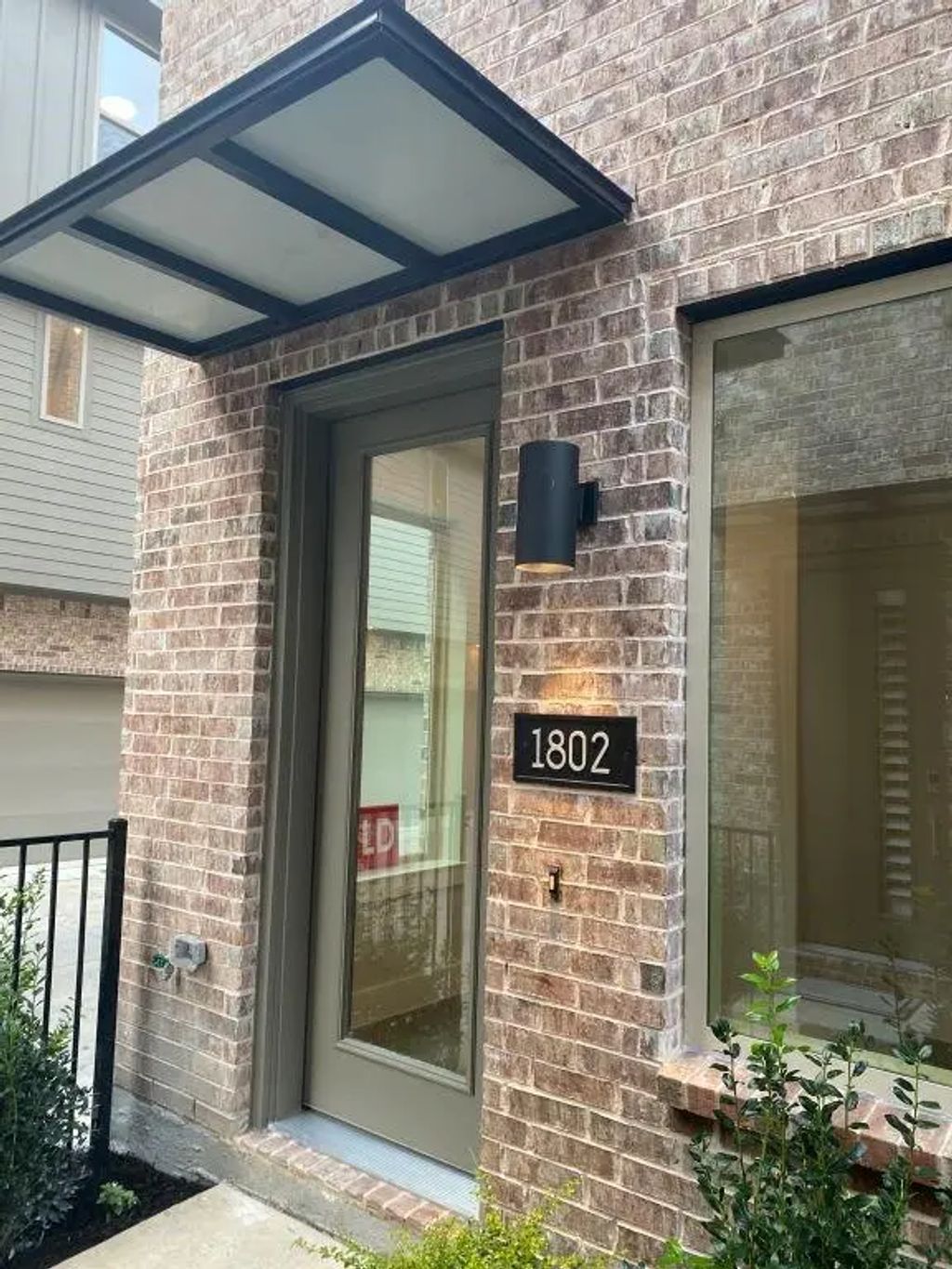 1802 Deacon Hill, Dallas