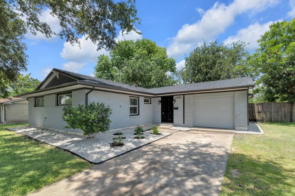 13333 Challaburton Drive, Farmers Branch