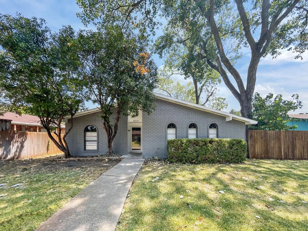 6210 Glenmoor Drive, Garland