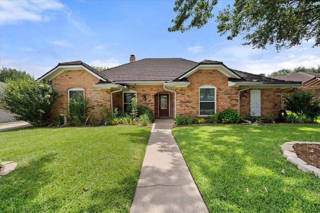 2603 Rivercrest Drive, Arlington