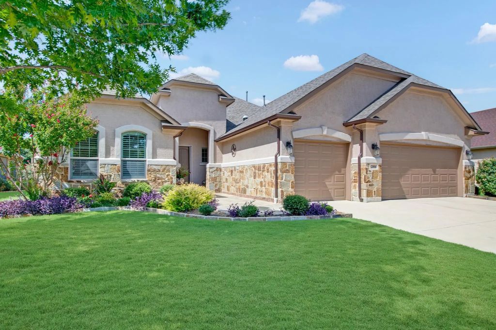 12004 Pepperidge Avenue, Denton