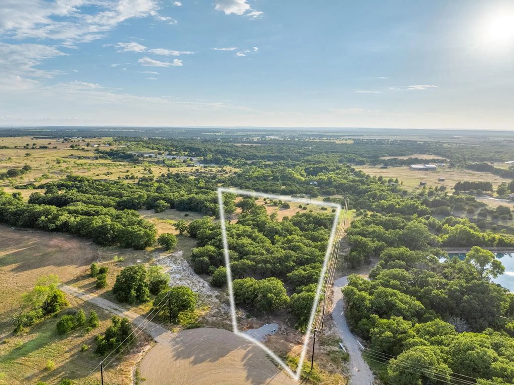 1030 Mustang Ridge, Perrin