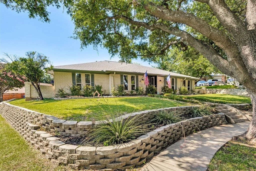 3217 Colonel Circle, Garland