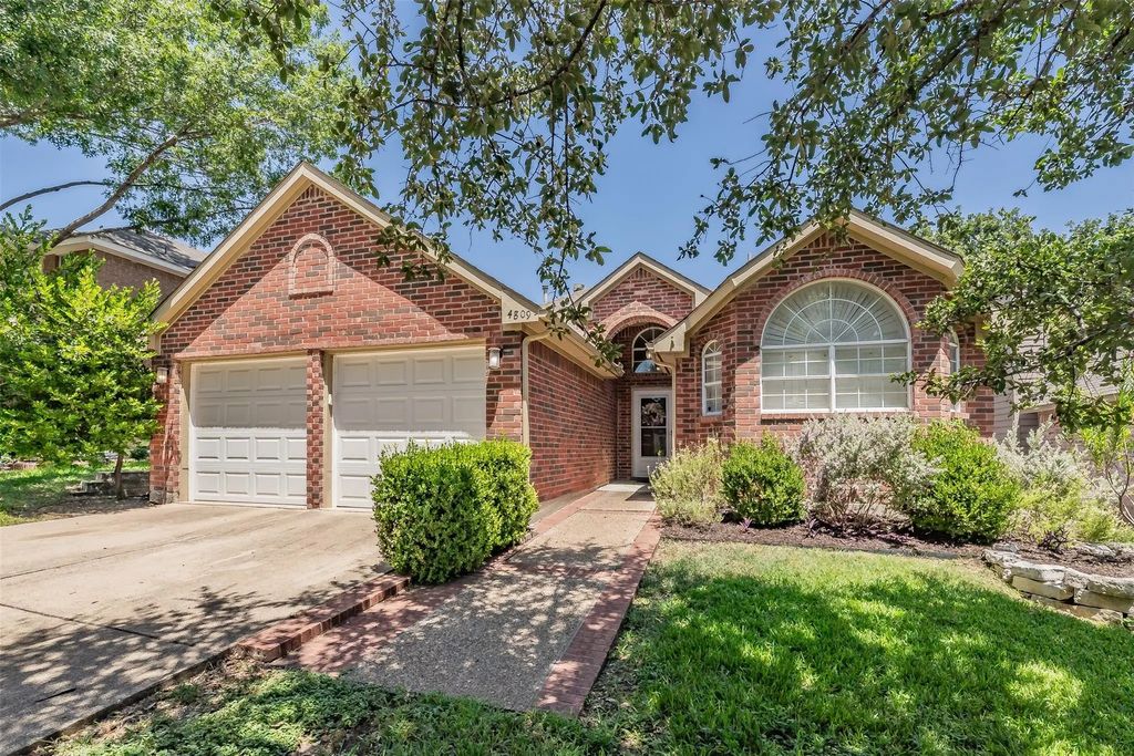 4809 Buckskin Drive, Fort Worth