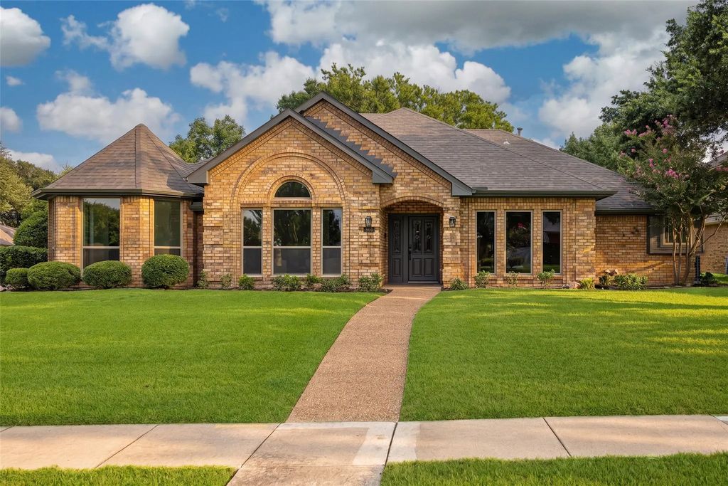 800 Crane Drive, Coppell