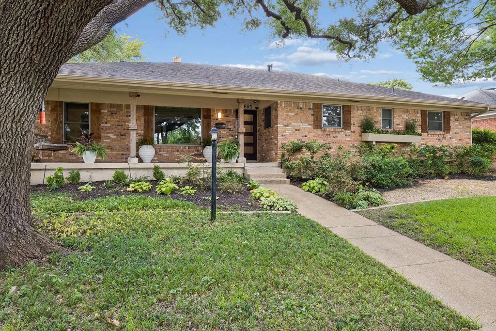 9605 Crestedge Drive, Dallas