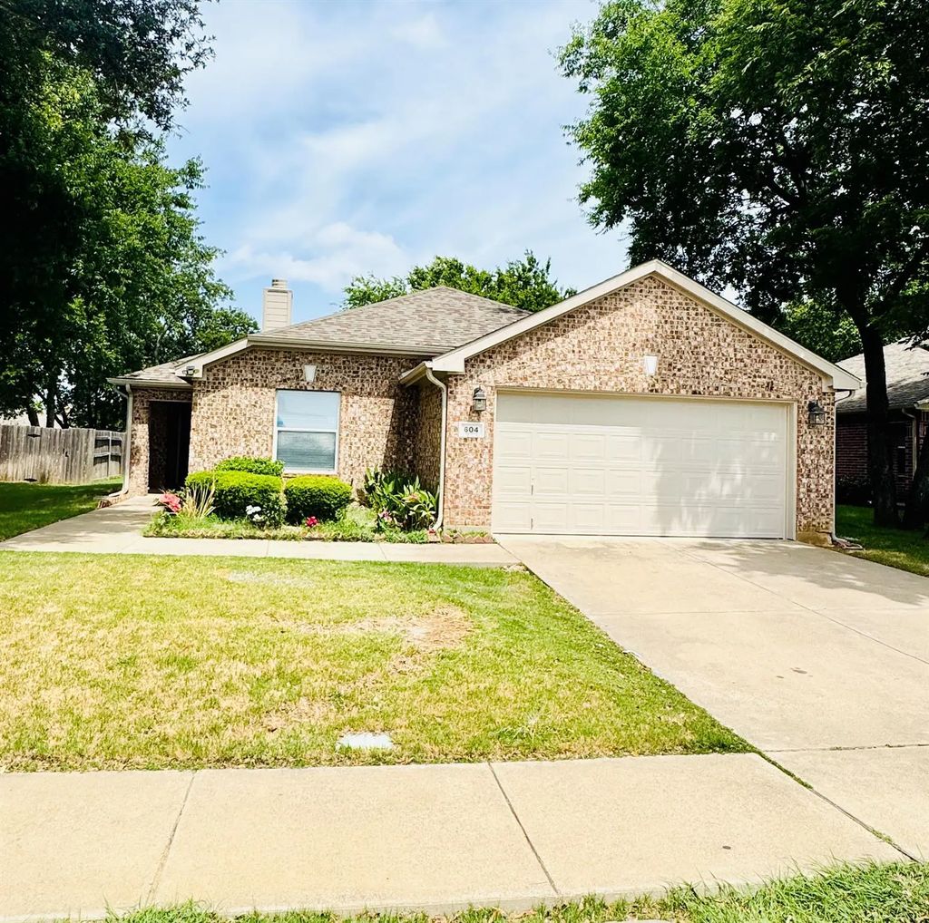 604 International Drive, Euless
