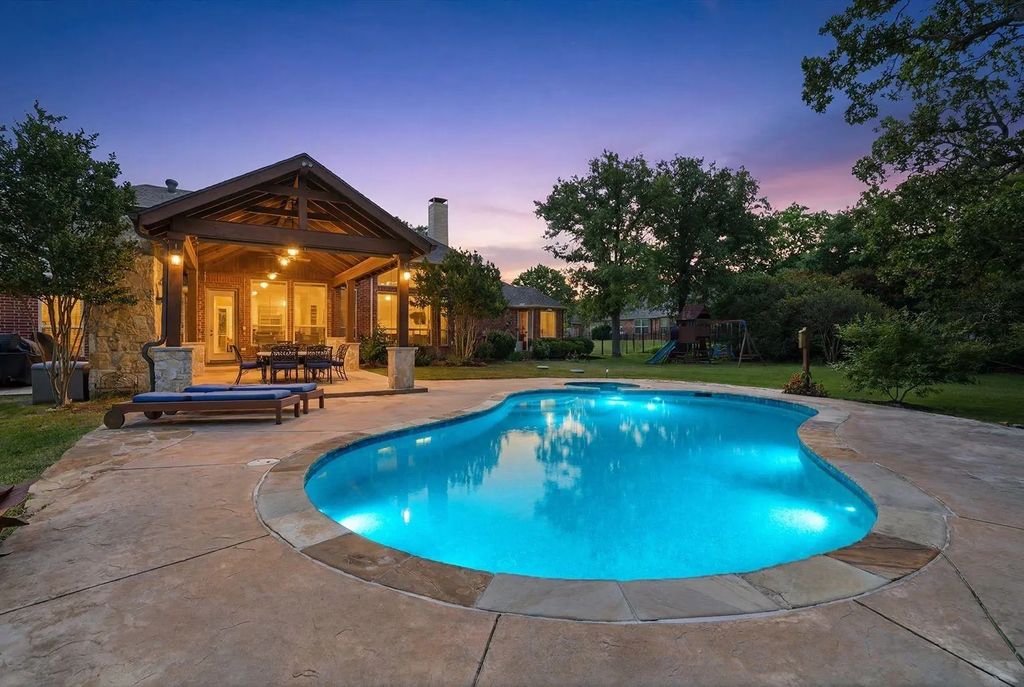 122 W Carruth Lane, Double Oak
