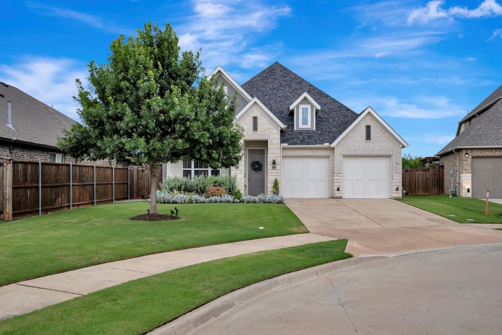 608 Bridgewater Road, Fort Worth