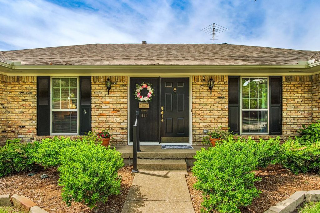331 Robin Way, Richardson