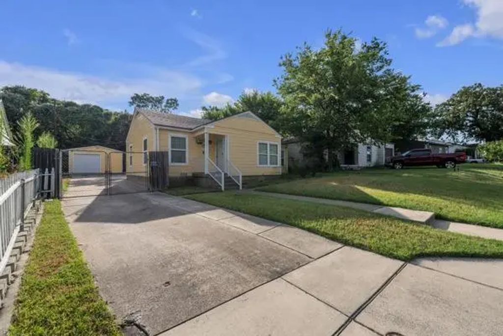 1005 W Clarence Street W, Fort Worth