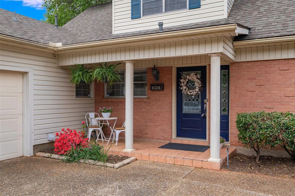6134 Lovers Lane, Shreveport