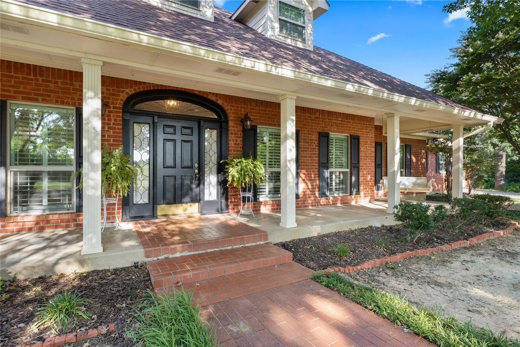 200 County Road 2130, Gainesville