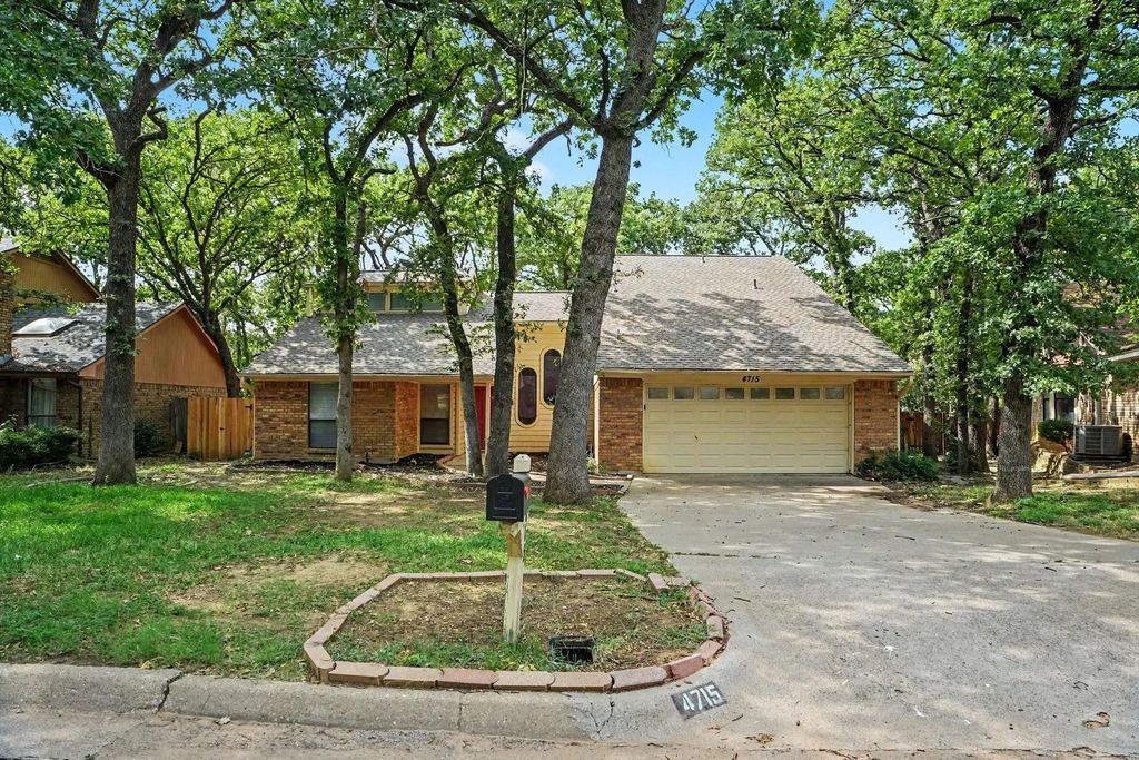 4715 Burning Springs Drive, Arlington