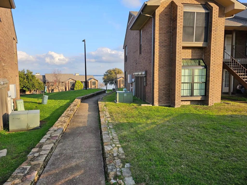 4560 Chaha Road 101, Garland