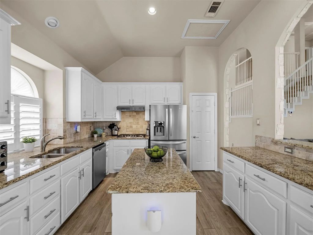 821 Redbud Drive, Allen