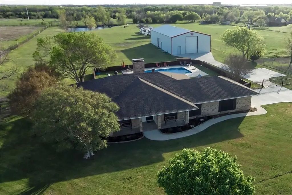 13763 Hollow Creek Drive, Forney