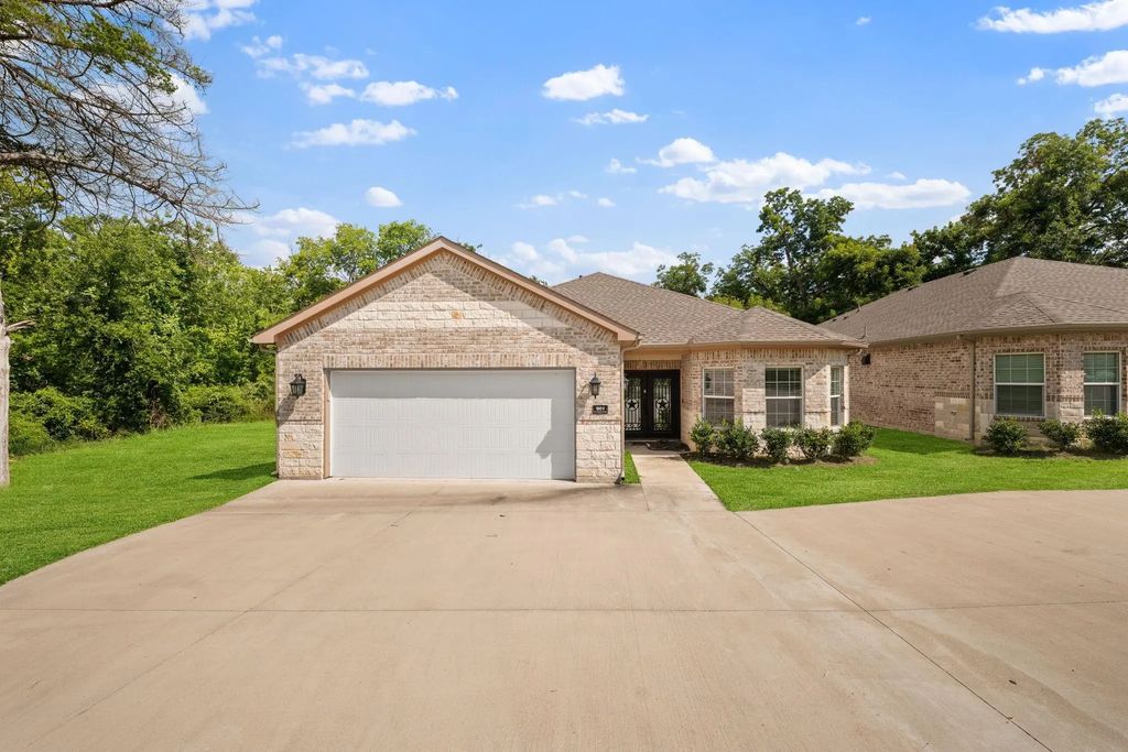 901 E Jefferson Street, Van Alstyne