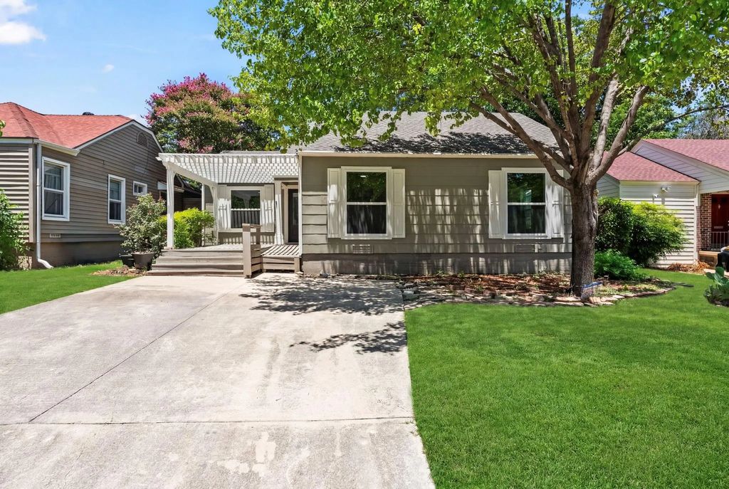 4220 Donnelly Avenue, Fort Worth