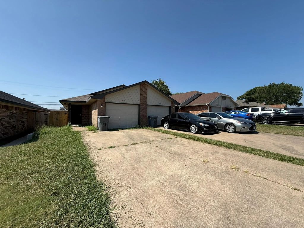 9016 Greenmound Avenue, Dallas