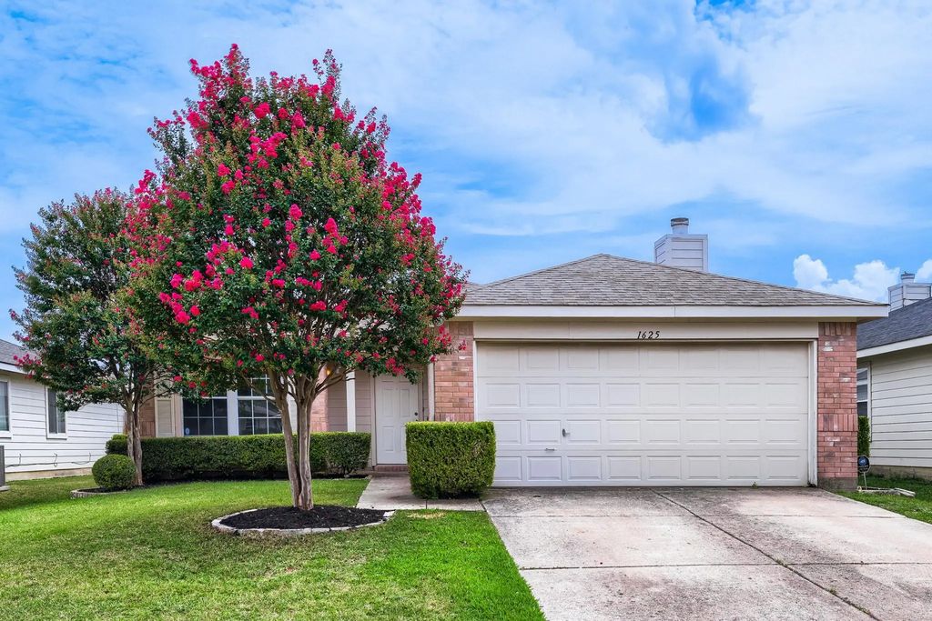 1625 White Oak Road, Anna