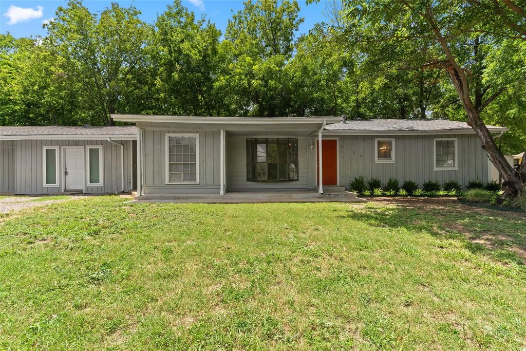 3123 Biway Street, Sansom Park