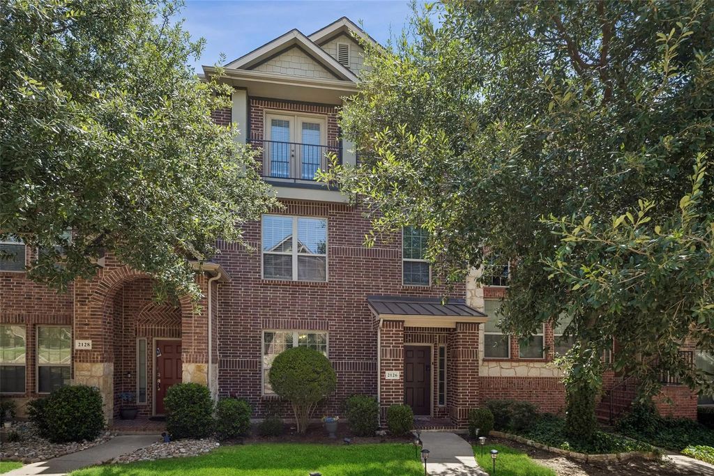 2126 Mcparland Court, Carrollton