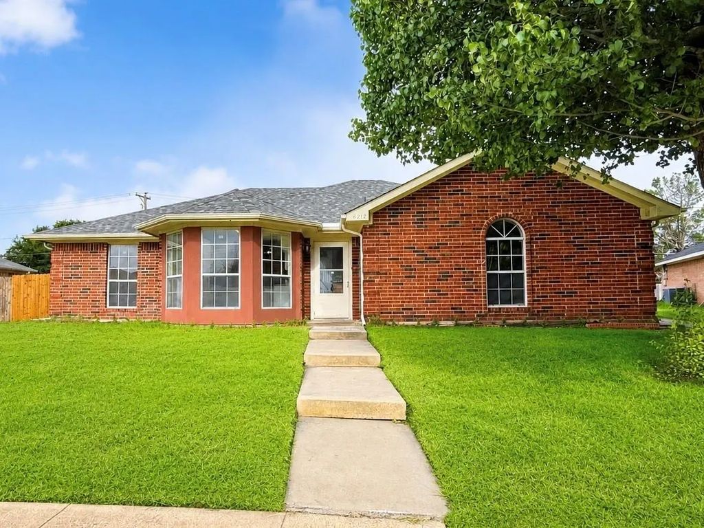 6212 Brookhaven Trail, Arlington