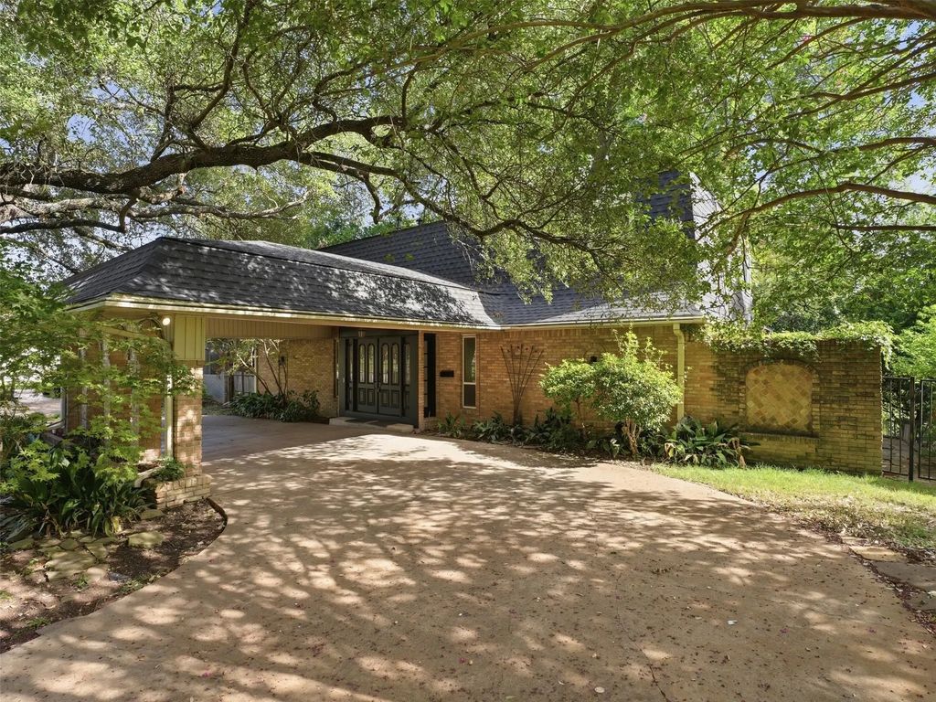 6815 Lyre Lane, Dallas