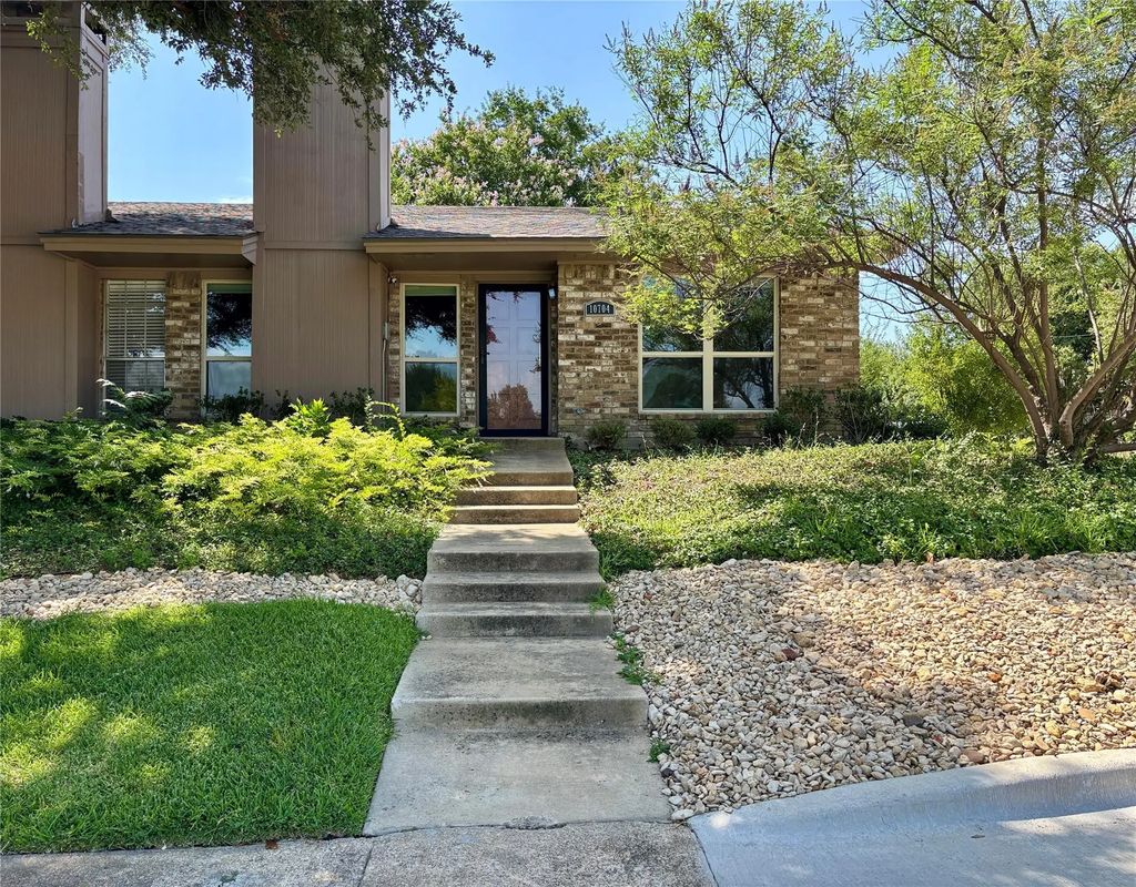 10704 Pagewood Drive 34, Dallas
