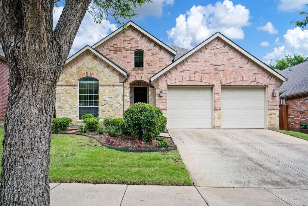 1141 Mission Lane, Lantana