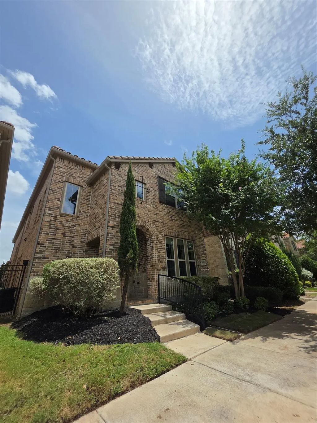 6638 Deleon Street, Irving