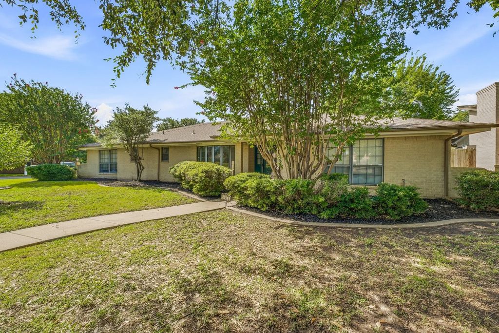 4413 Quail Hollow Road, Fort Worth