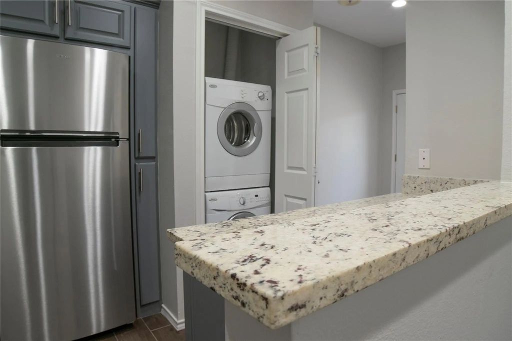 4104 N Hall Street 331, Dallas