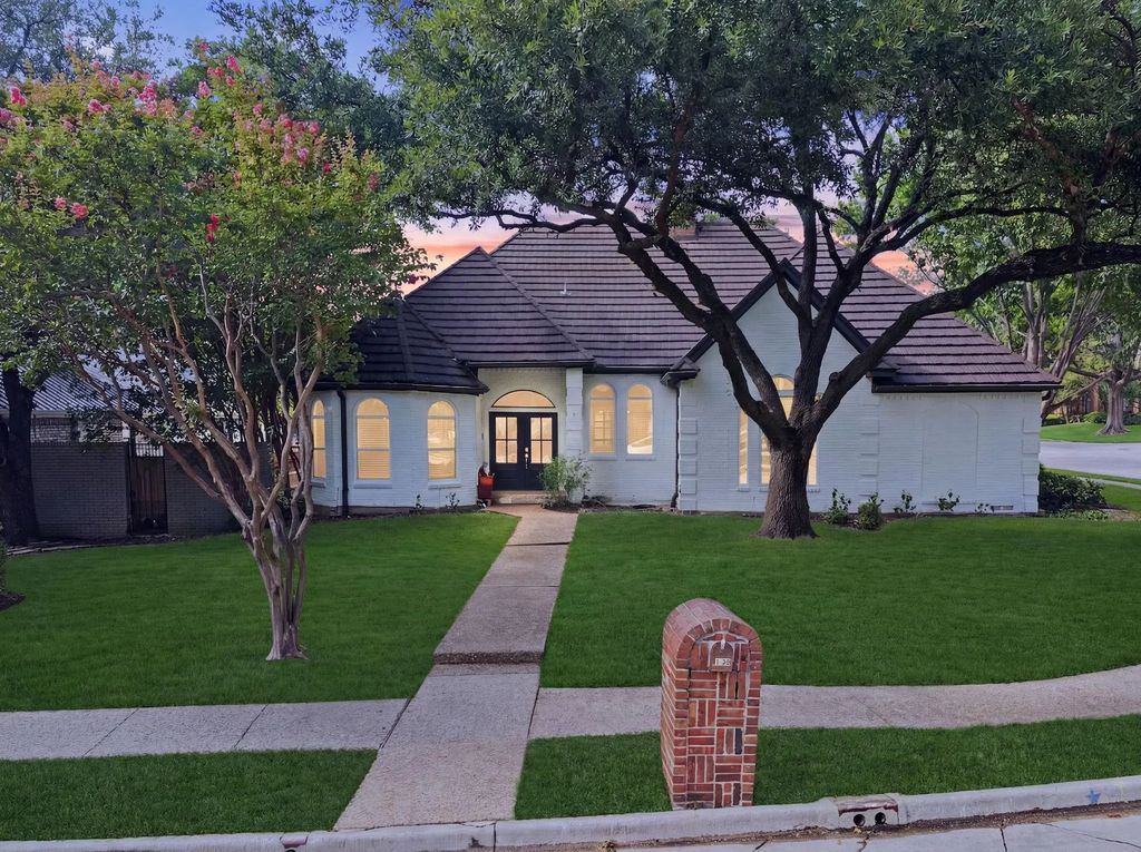 2001 Crockett Court, Irving